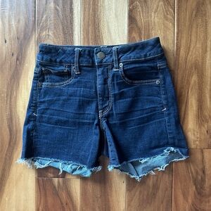 American Eagle Dark Denim Cutoff Rough Edge Super Stretch Denim Shorts size 2